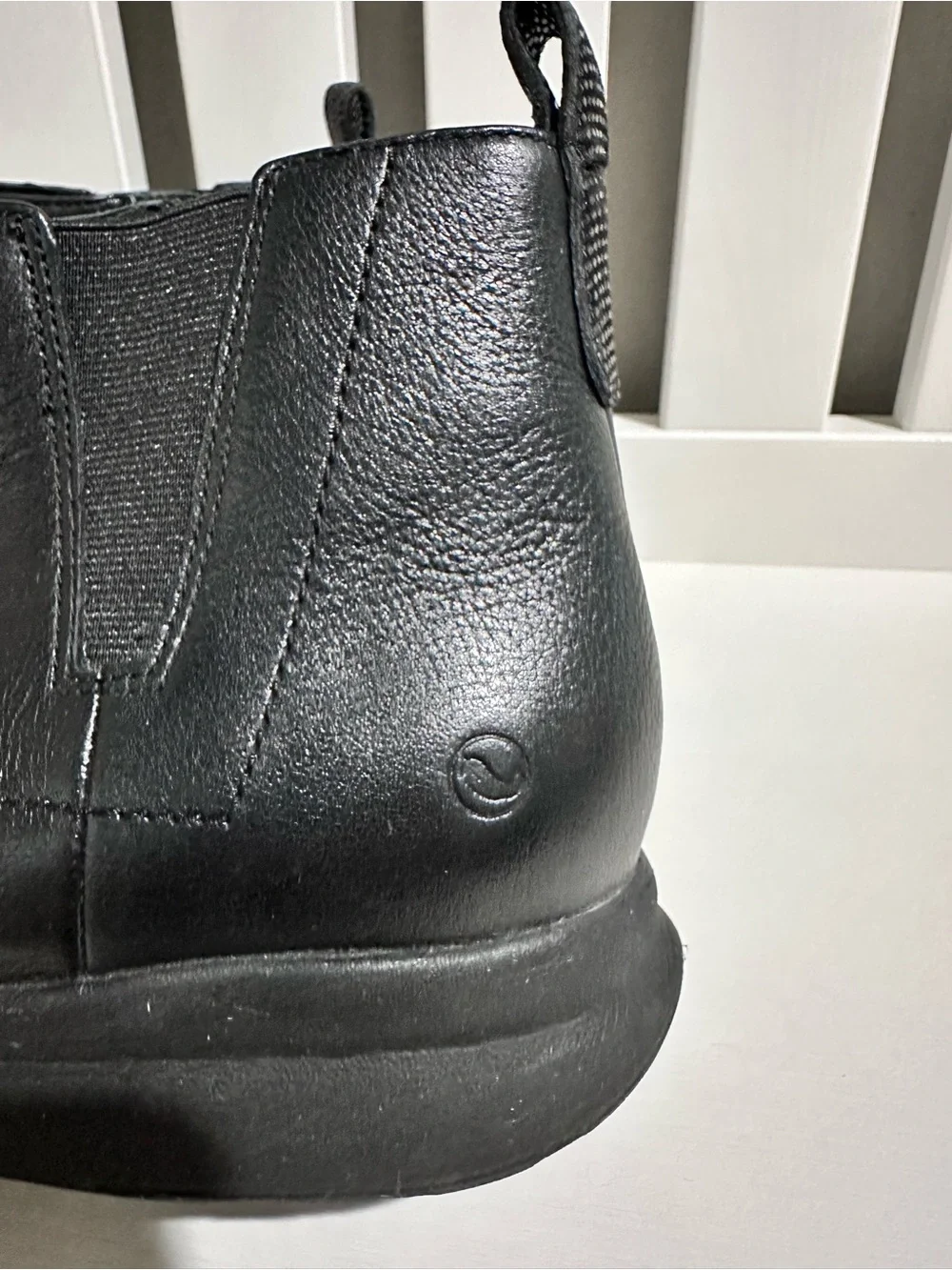 Clarks Unstructured Black Leather Side Zip Ruched Ankle Boots Booties Size 9
